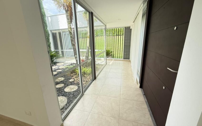 Casa Campestre para la Venta en el Sector del Caimo