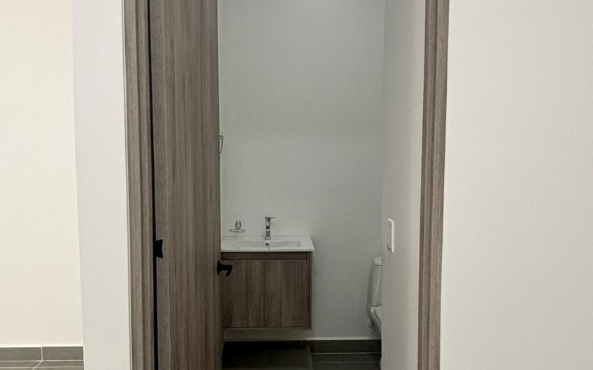 Local y/o consultorio para Arriendo en la Avenida Centenario