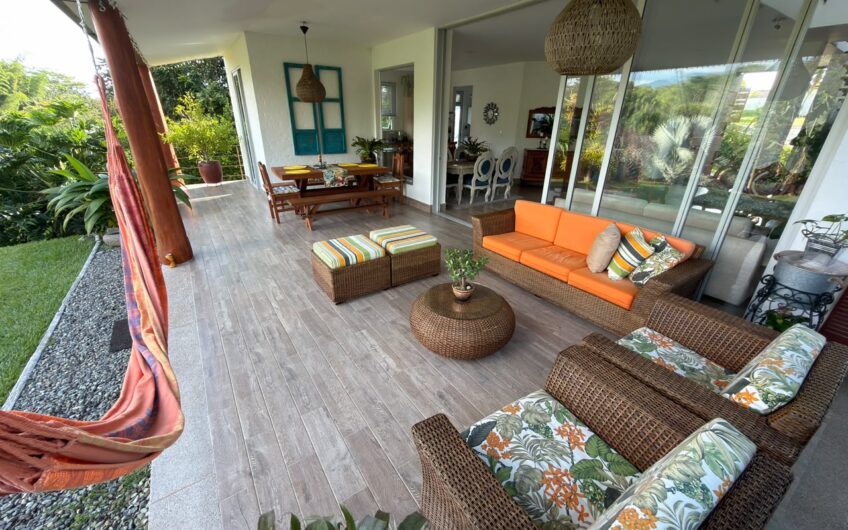 Casa Campestre para la Venta – Vía Rio Verde
