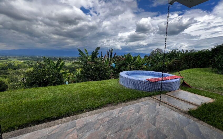 Casa Campestre completamente Amoblada para Arriendo en Pueblo Tapao