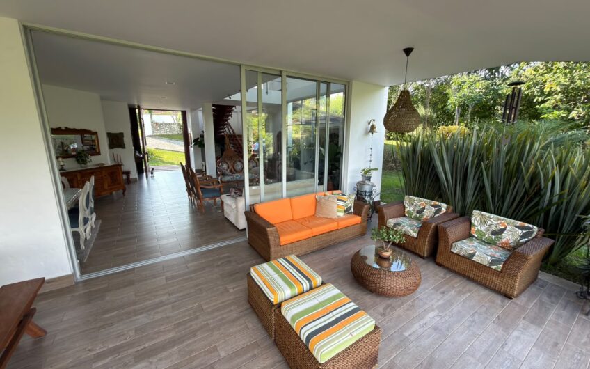 Casa Campestre para la Venta – Vía Rio Verde