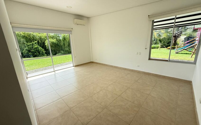 Casa Campestre para la Venta en el Sector del Caimo