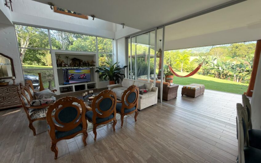 Casa Campestre para la Venta – Vía Rio Verde
