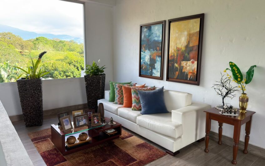 Casa Campestre para la Venta – Vía Rio Verde