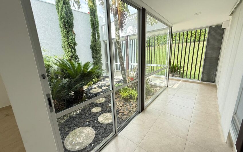 Casa Campestre para la Venta en el Sector del Caimo