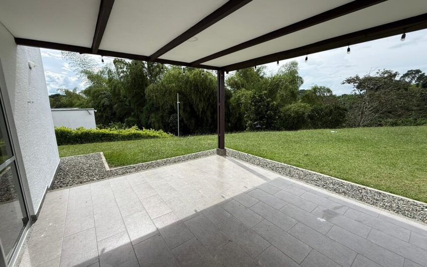 Casa Campestre para la Venta en el Sector del Caimo