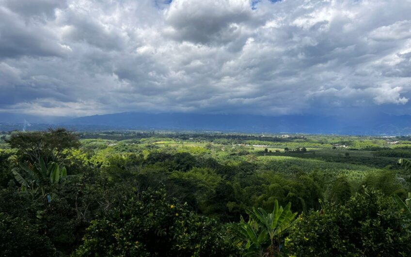 Casa Campestre completamente Amoblada para Arriendo en Pueblo Tapao