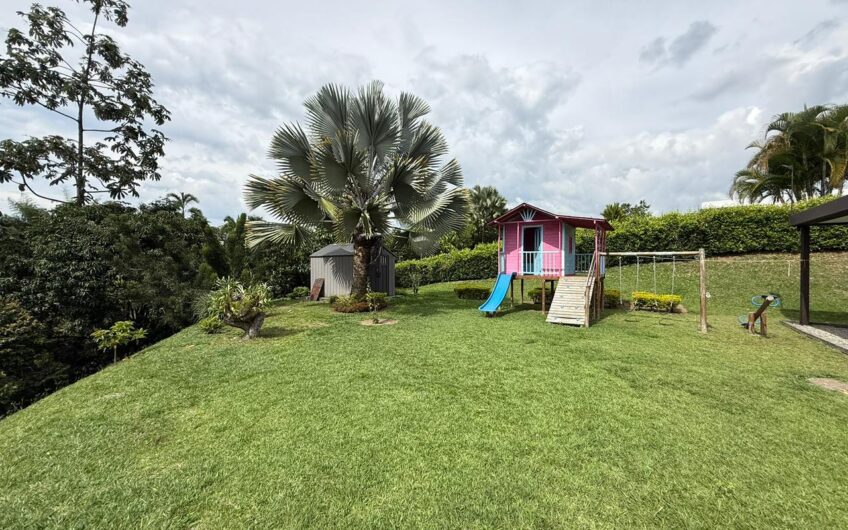 Casa Campestre para la Venta en el Sector del Caimo