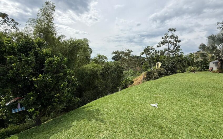 Casa Campestre para la Venta en el Sector del Caimo