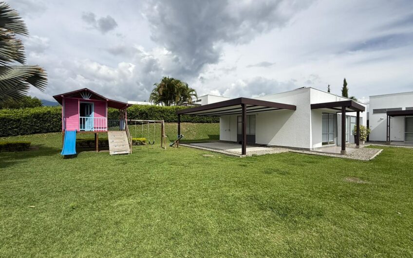 Casa Campestre para la Venta en el Sector del Caimo
