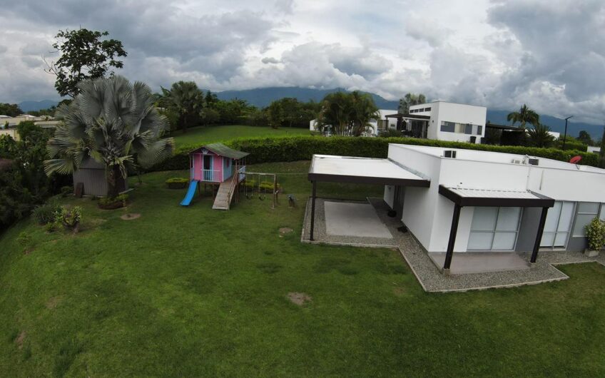 Casa Campestre para la Venta en el Sector del Caimo
