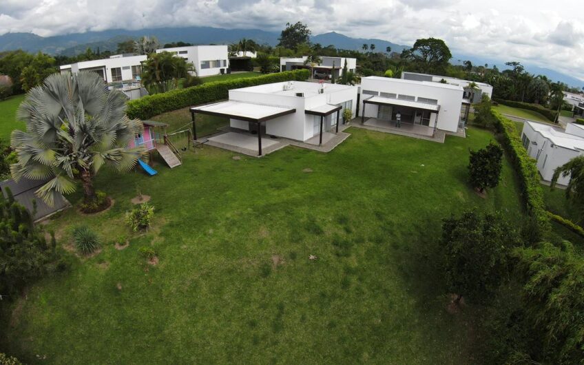 Casa Campestre para la Venta en el Sector del Caimo