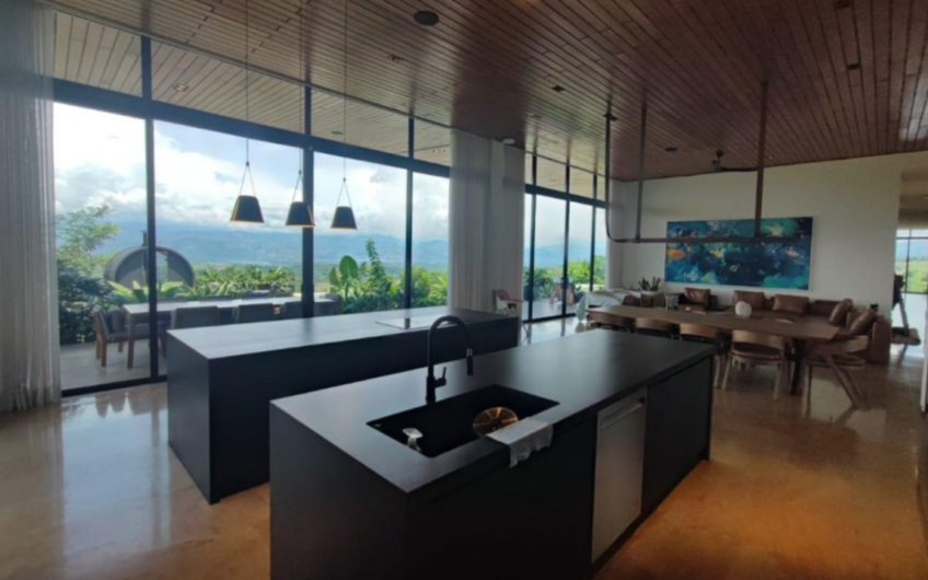 Exclusiva Casa Campestre para la Venta en Cerritos