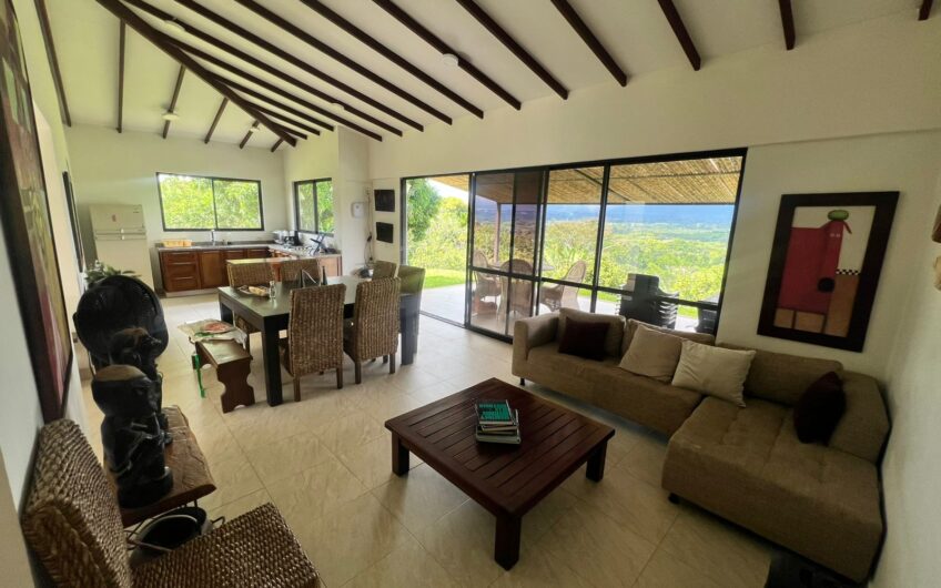 Casa Campestre completamente Amoblada para Arriendo en Pueblo Tapao