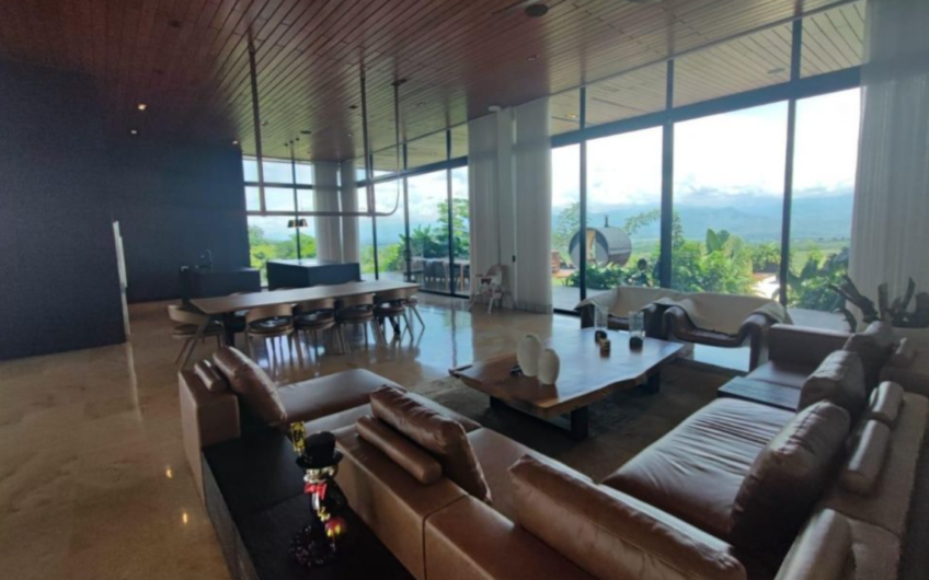 Exclusiva Casa Campestre para la Venta en Cerritos