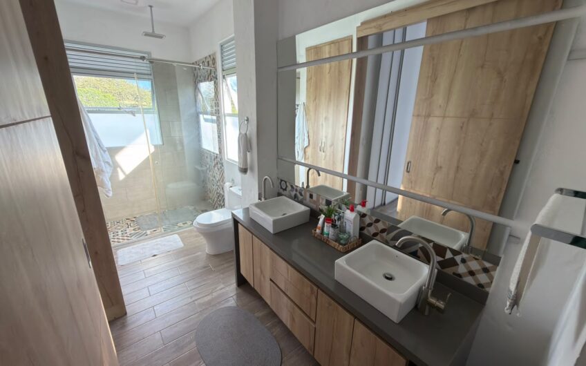 Casa Campestre para la Venta – Vía Rio Verde