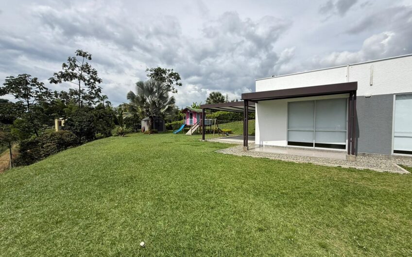Casa Campestre para la Venta en el Sector del Caimo