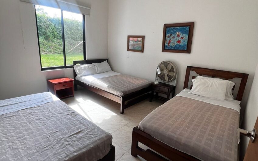 Casa Campestre completamente Amoblada para Arriendo en Pueblo Tapao