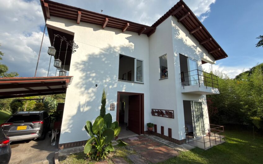 Casa Campestre para la Venta – Vía Rio Verde