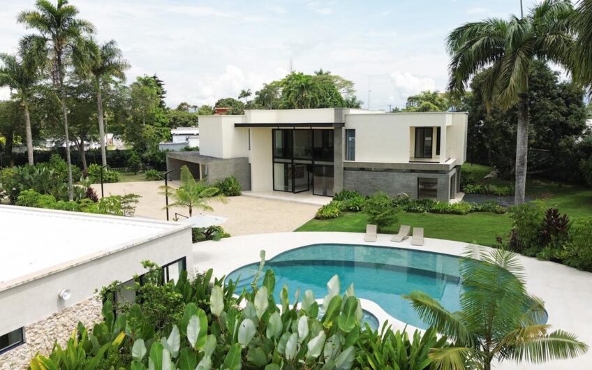 Casa Campestre para la Venta en Cerritos – Pereira
