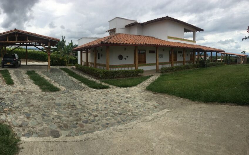 Exclusiva Casa Campestre para la Venta en Montenegro, Quindío
