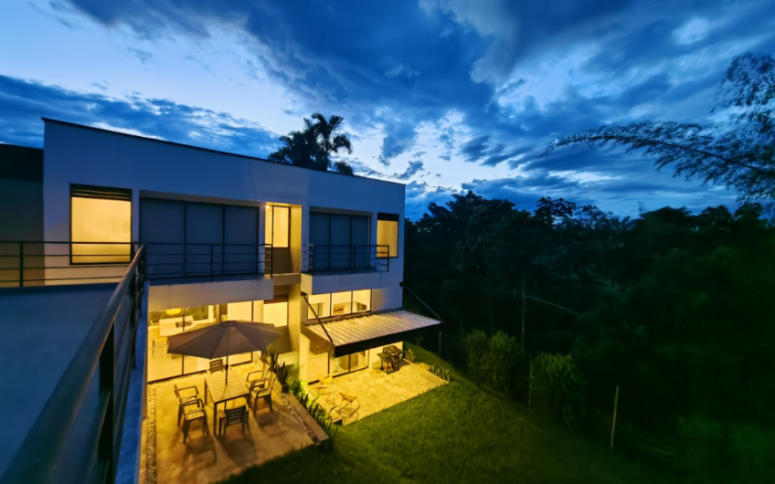 Casa Campestre para la Venta en la Tebaida, Quindío
