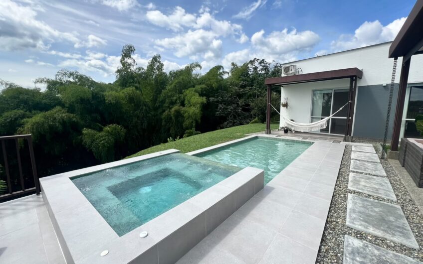 Casa Campestre para la Venta Vía al Caimo