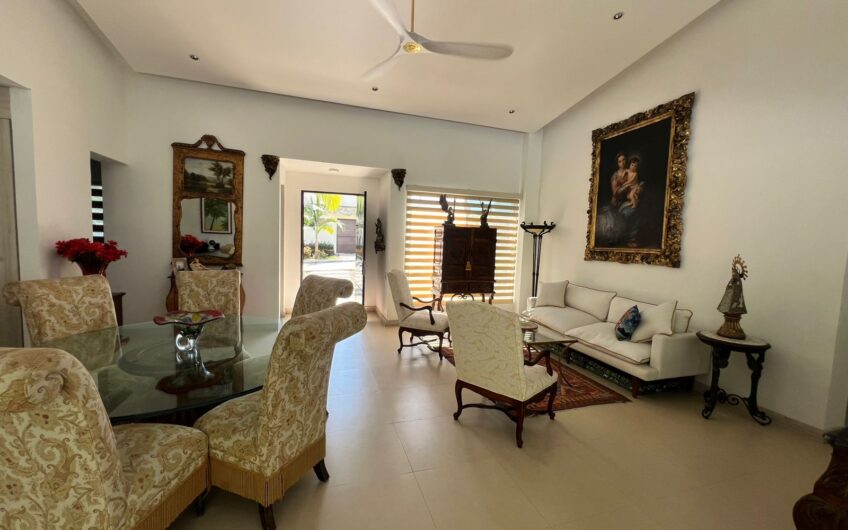 Exclusiva Casa Campestre Amoblada para Arriendo Vía al Caimo – Aeropuerto